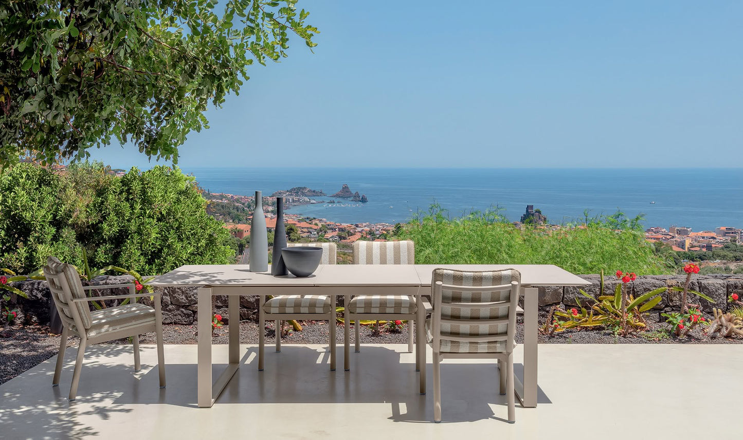 Finn Extendable Outdoor Dining Table 205/270 by Talenti 