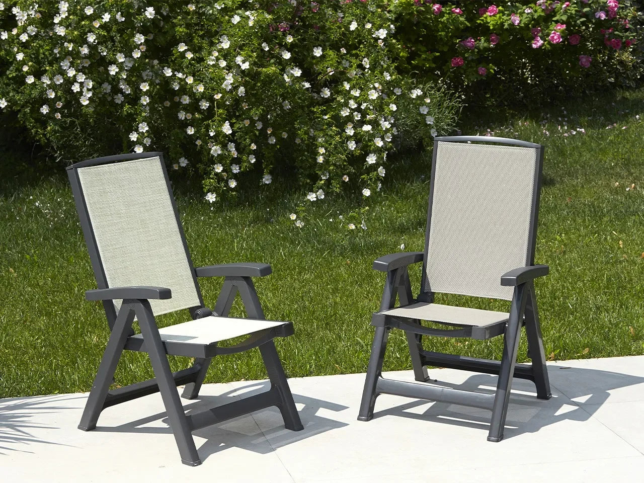 Poltrona chiudibile Esmeralda Tex da esterno Scab relax Genco Outdoor
