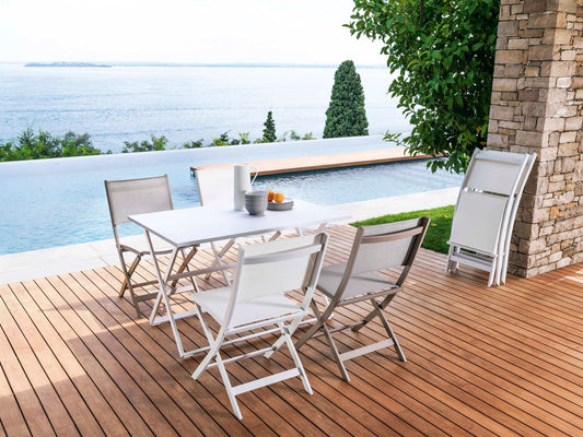 Queen folding outdoor chair by Talenti 