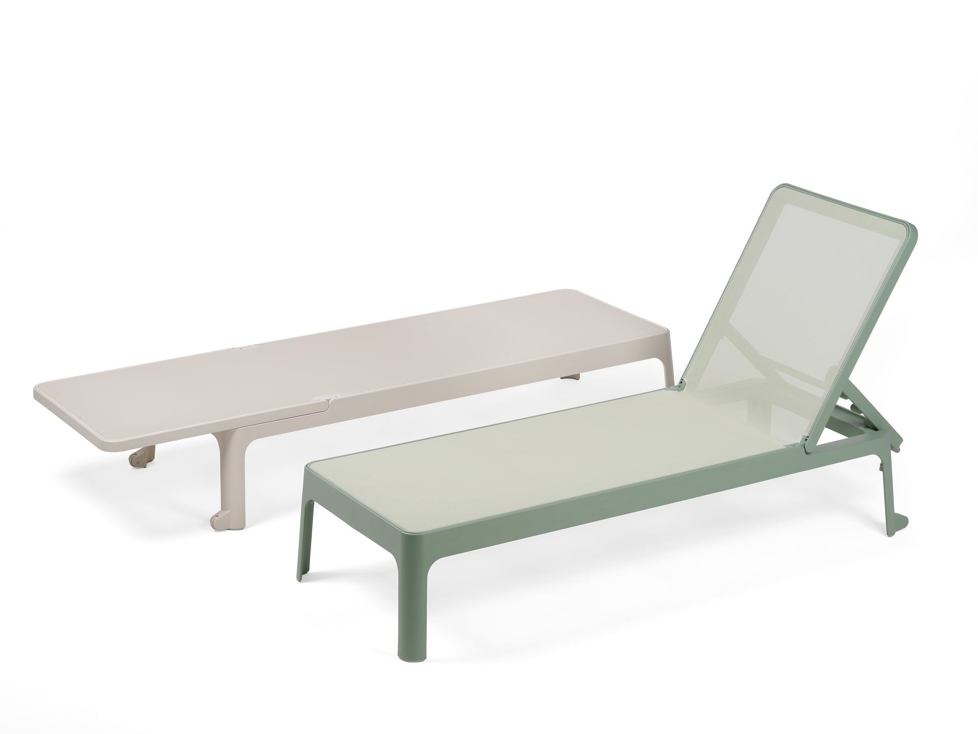 Lettino Plano in resina Nardi Menta mandorla genco outdoor design 2026